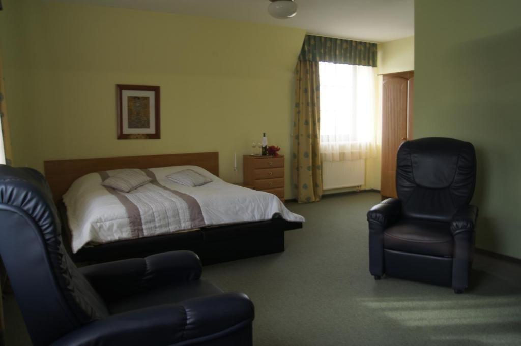 Hotel Jedlina Lublin Room photo